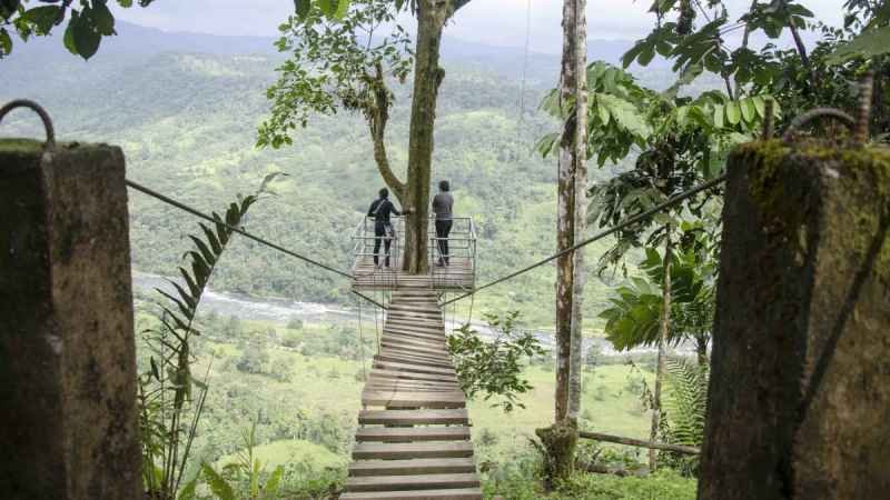 Los Bancos Mindo Ecuador